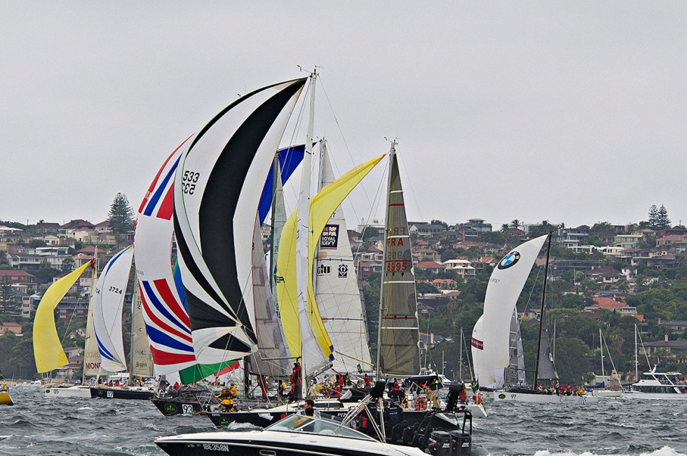 Sydney - Hobart - Racing Towards the Heads